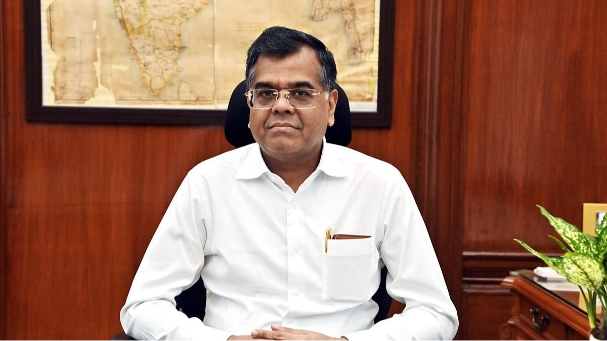Build trust with young officers and delegate authority: Cab Sec’s advice to senior bureaucrats