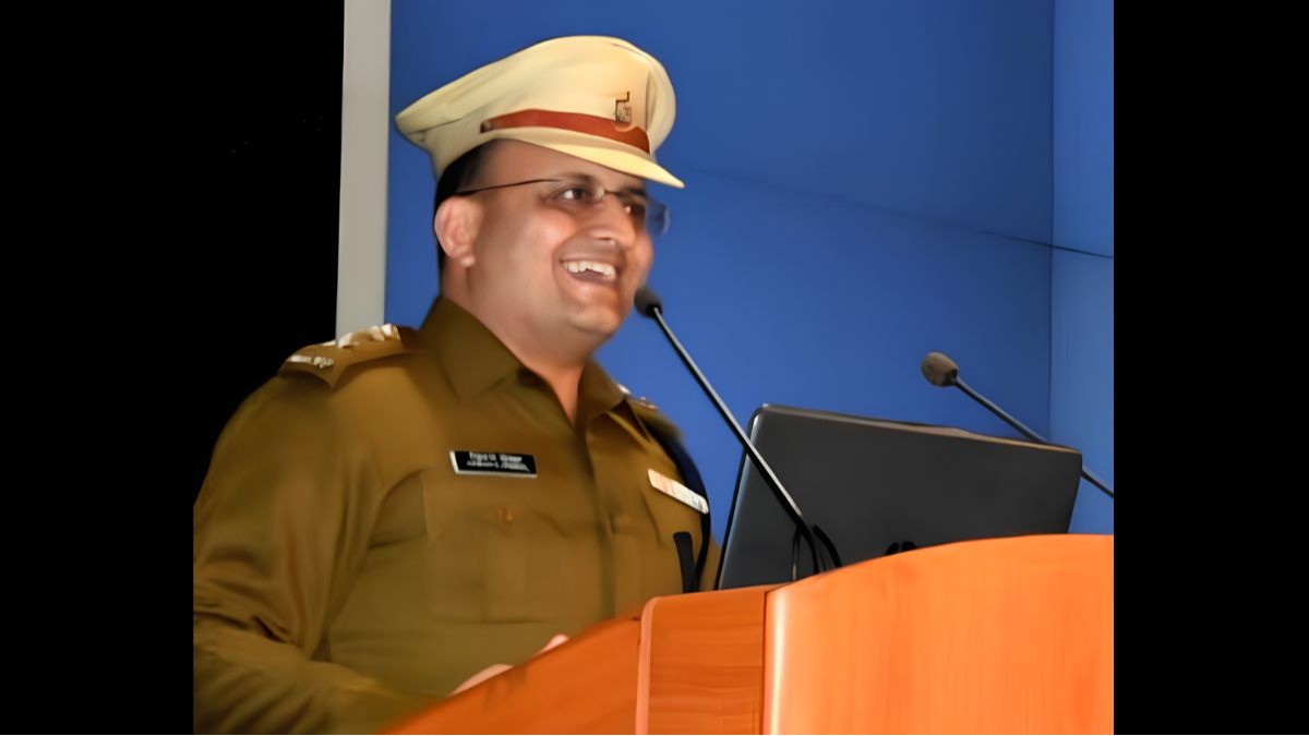 Vikram Kapali Porwal is Deputy Secretary, MEA (UPDATED)