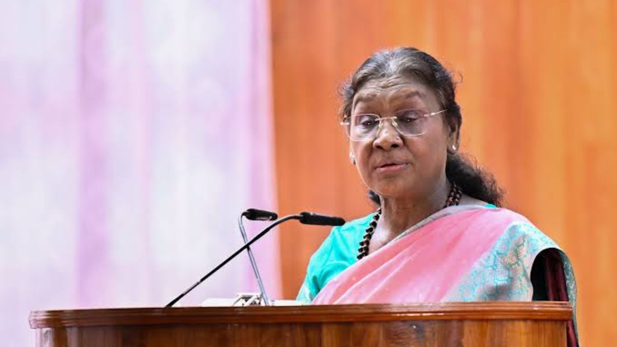 Envoys of six nations present credentials to President