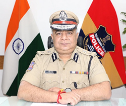 Three IPS officers in race for DGP post in Telangana!
